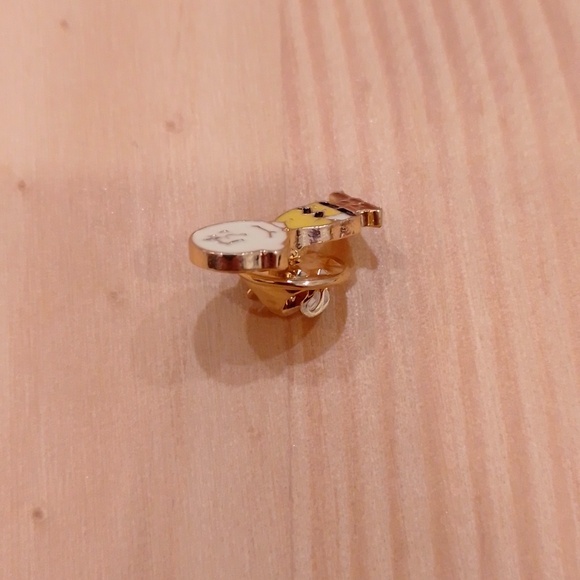 🆕 Peanuts Charlie Brown Enamel Pin Brooch Snoopy - Picture 4 of 8